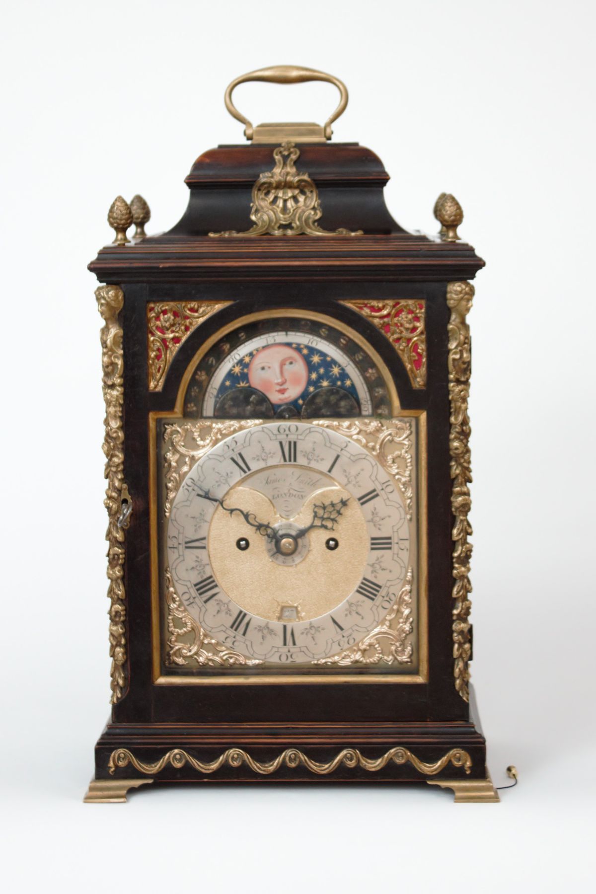 An English table clock with date and moonphase for the Dutch market, James Smith, circa 1770 - image 1