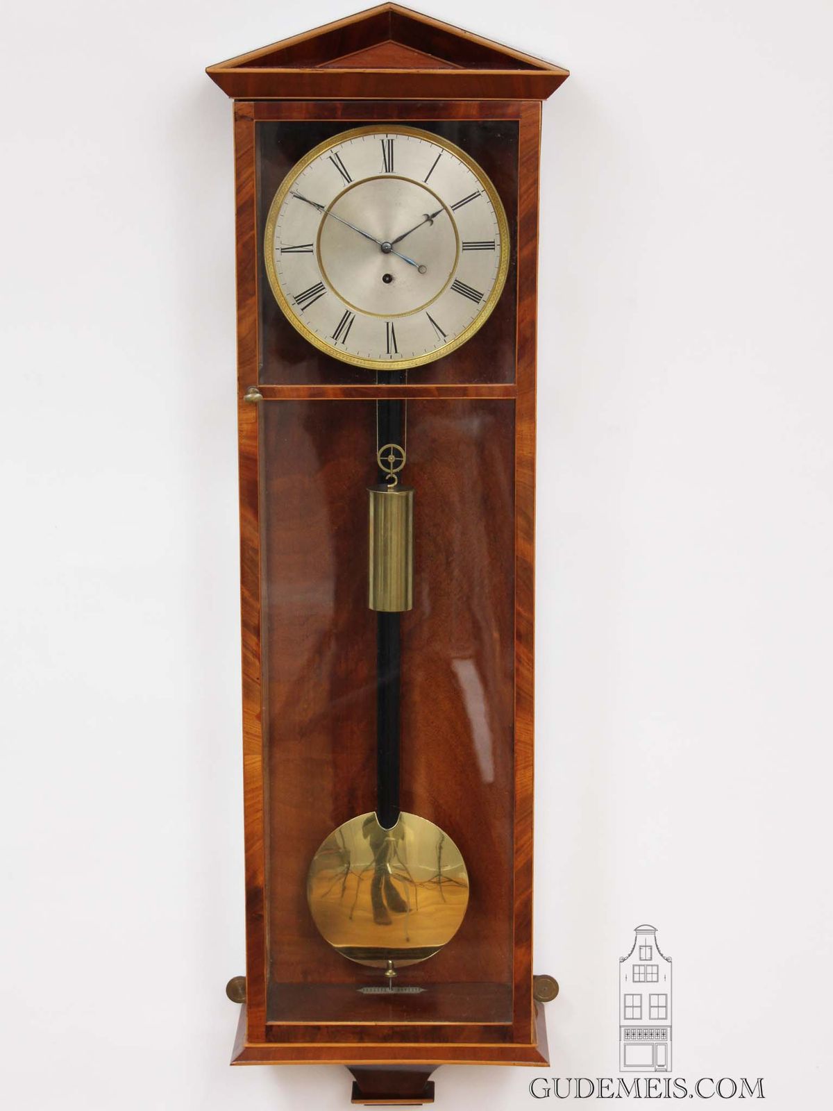 Een Oostenrijkse mahonie ‘Dachluhr’ regulateur wandklok, circa 1840. - afbeelding 1