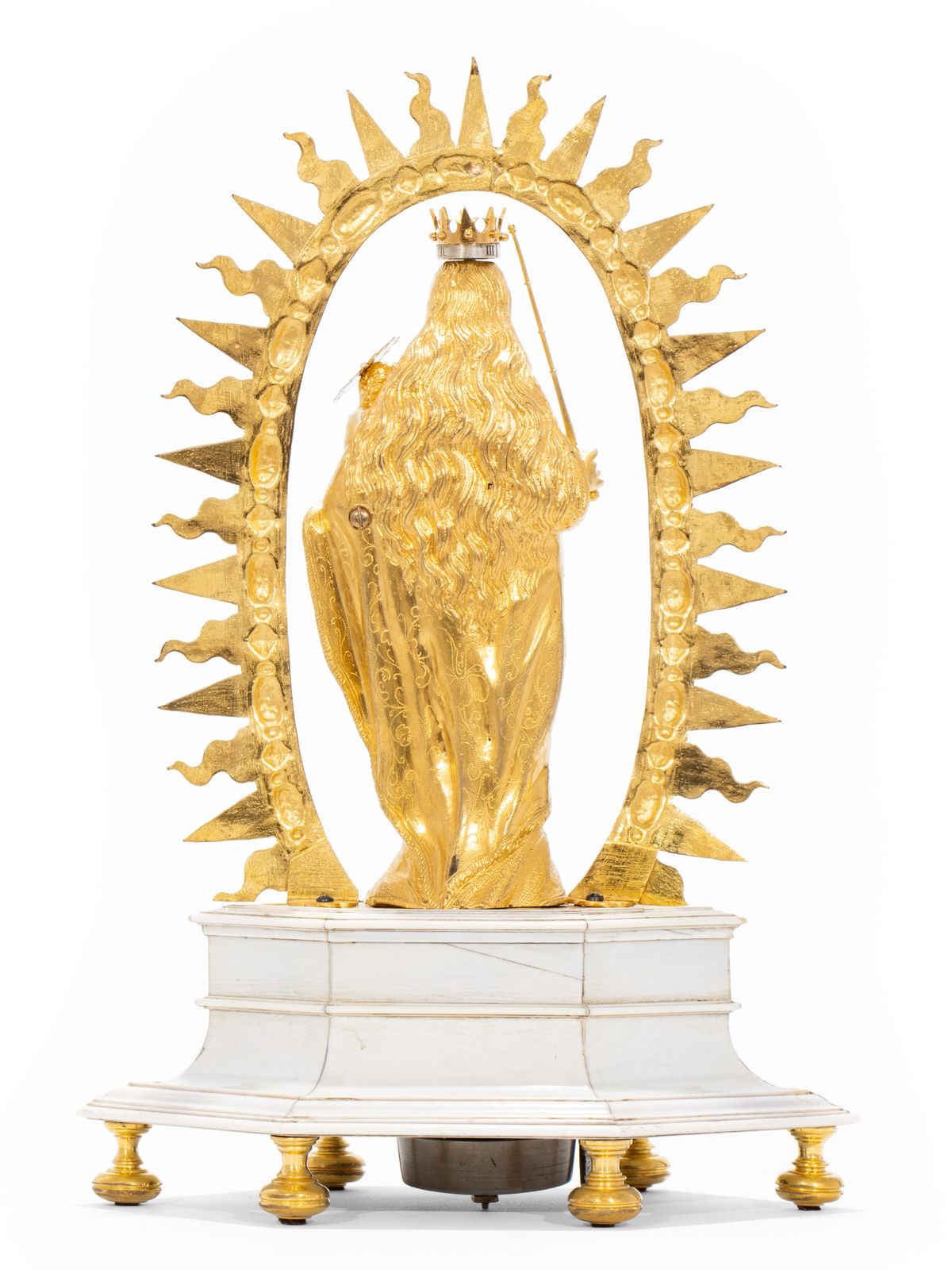 Une horloge de table de la Renaissance figurative allemande du Sud "Madone avec l'enfant", vers 1630. - image 1