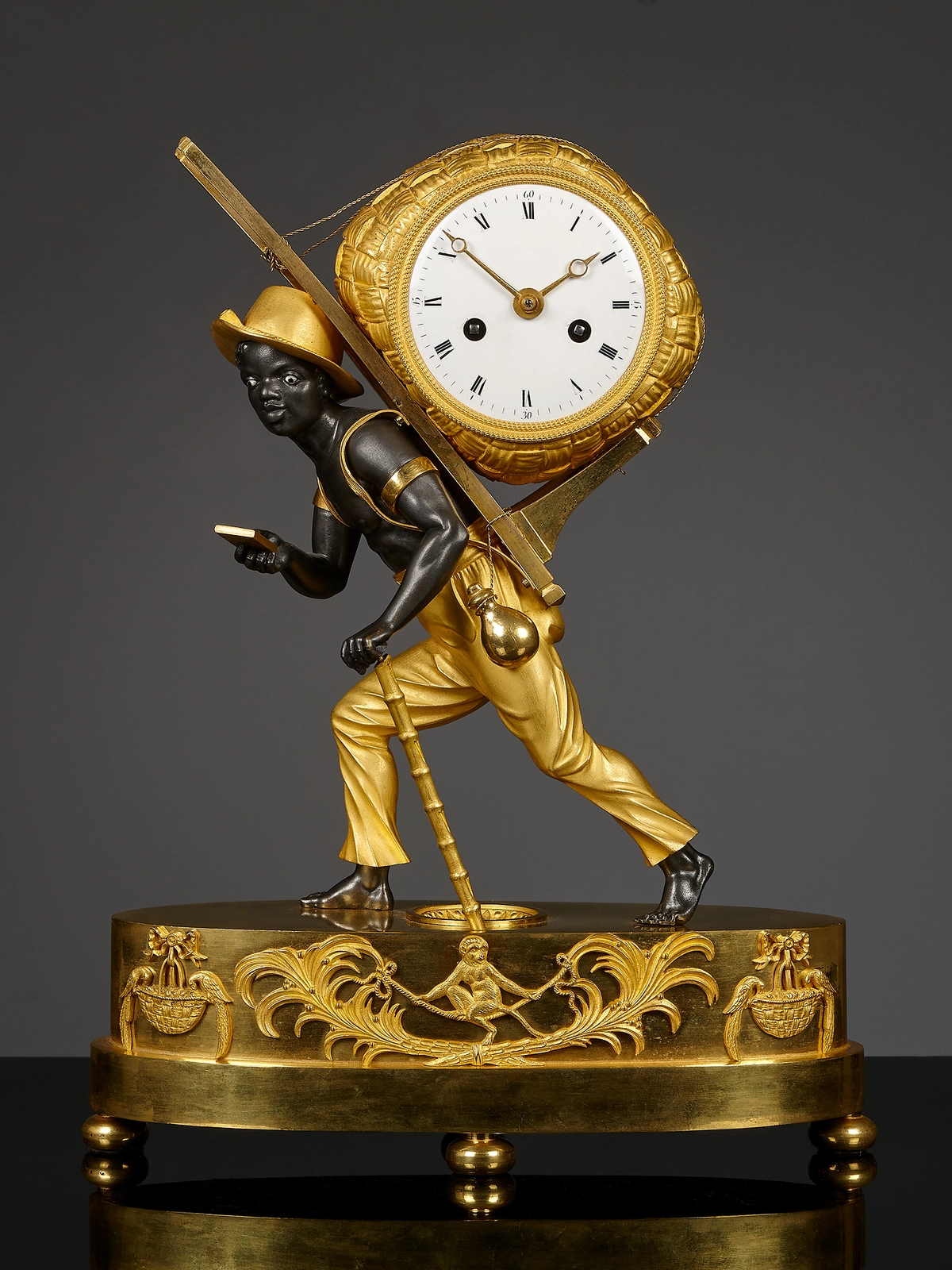 Franse Empire pendule, Le Portefaix