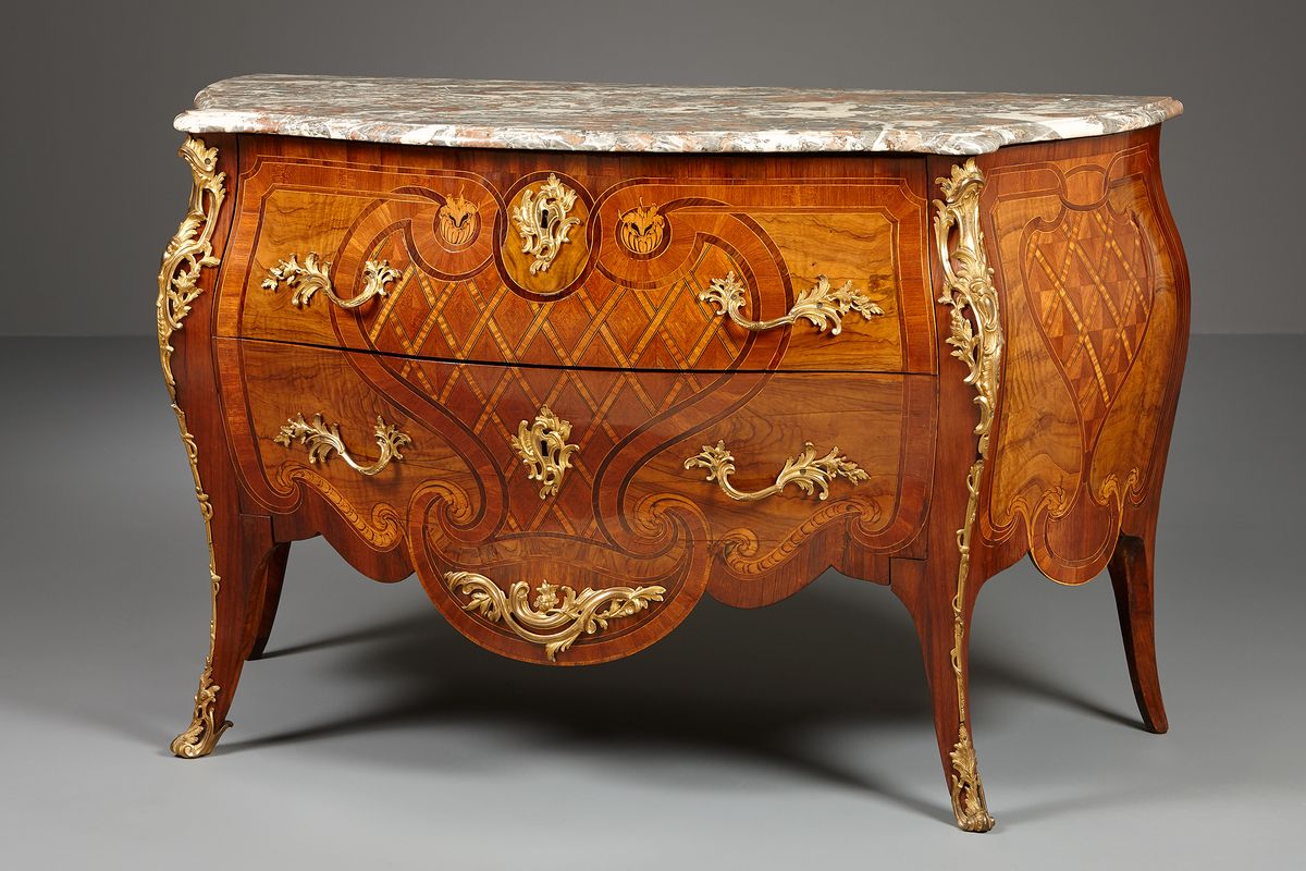 Dutch Louis XV Commode