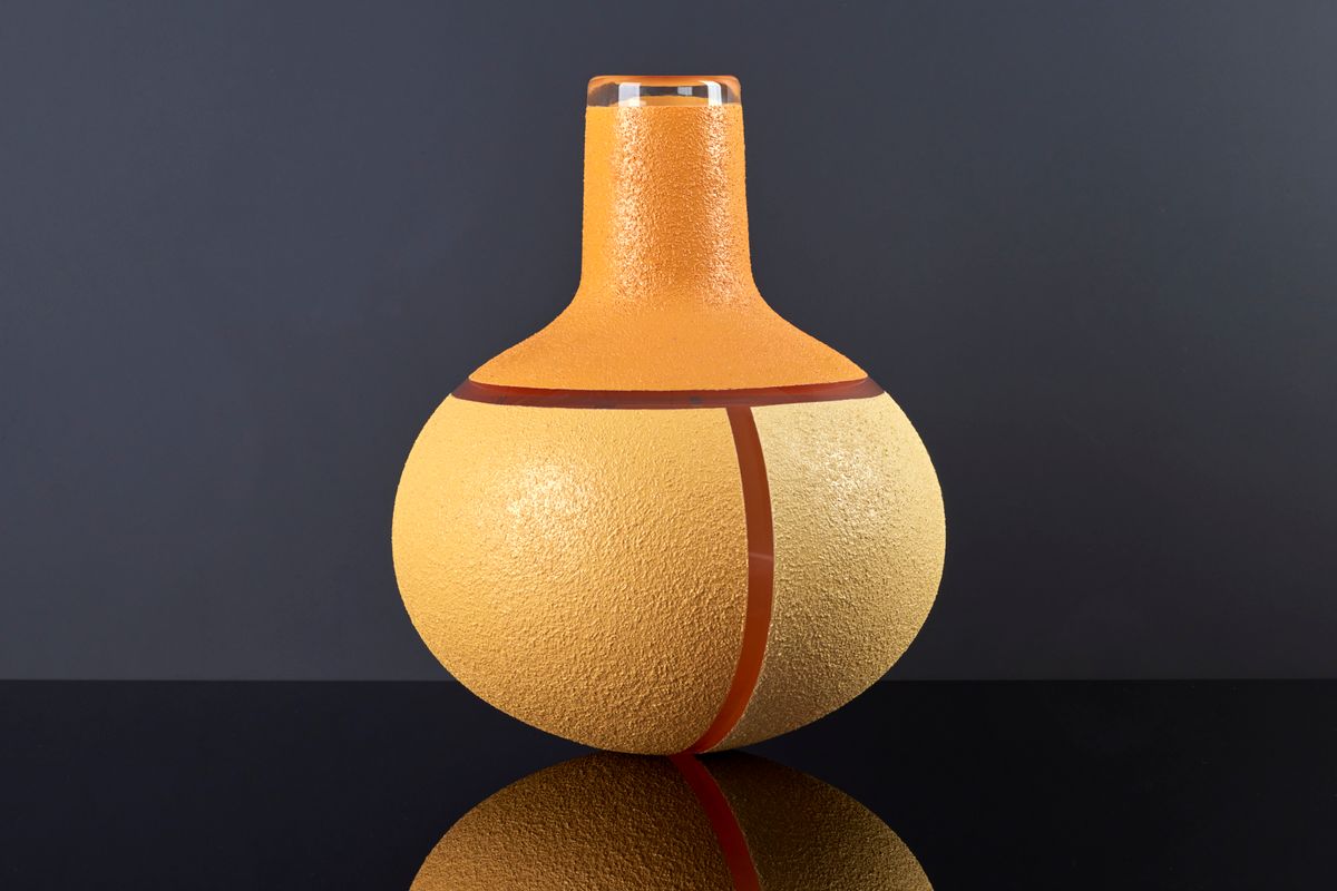 Mieke Groot (Alkmaar 1949), unique, clear glass, bottle shape vase. - image 1