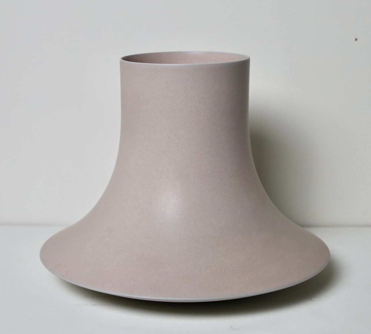 Geert Lap, steengoed, grijs geglazuurd, 1985 - afbeelding 1