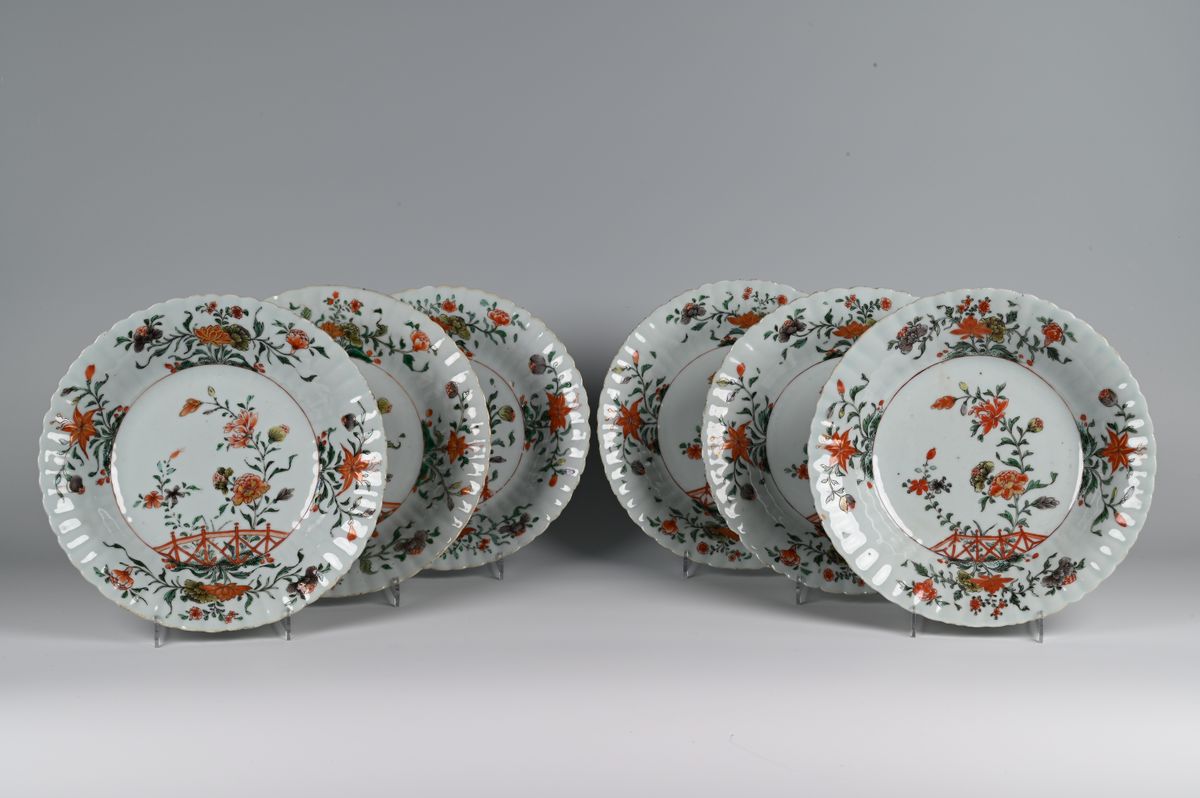 A set of six Chinese Famille Verte dishes - image 1