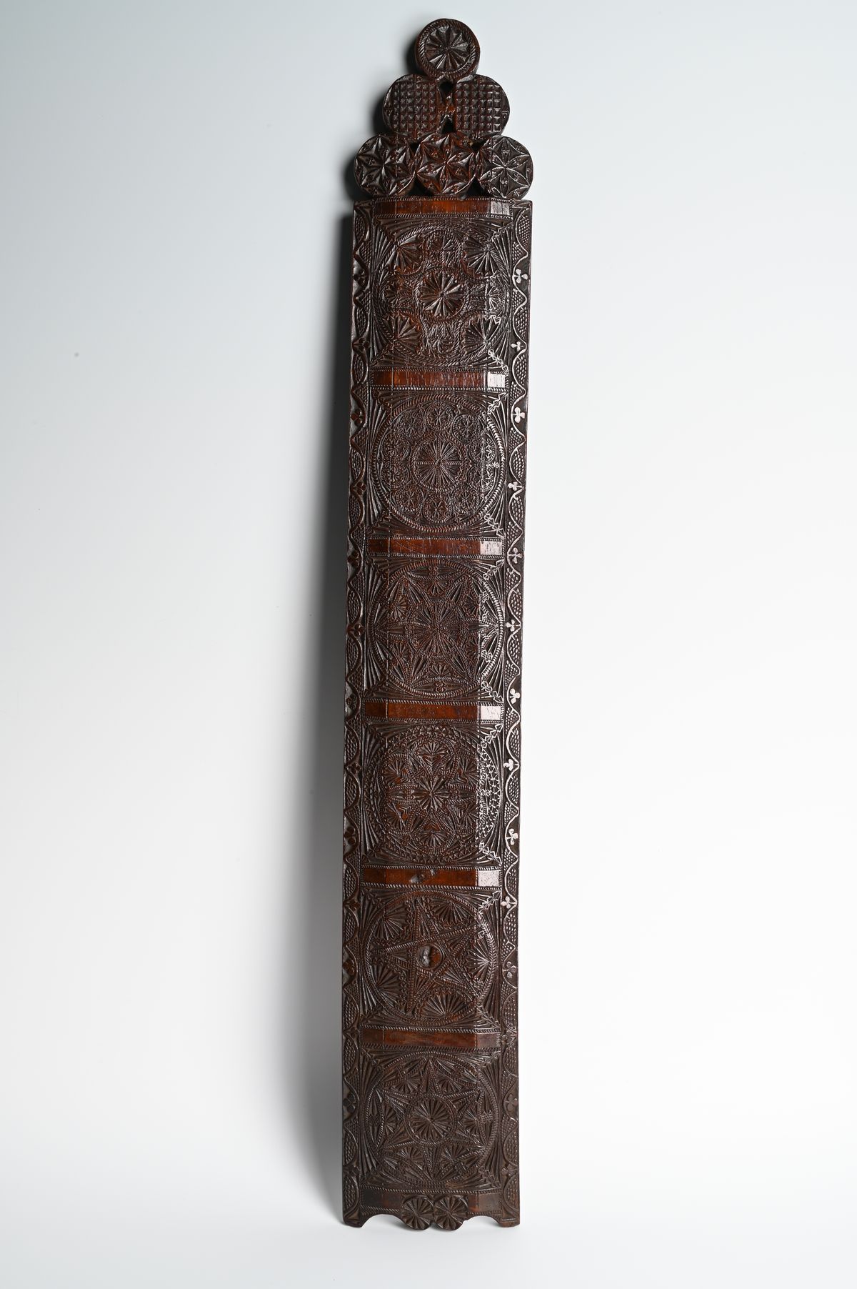 A  Dutch walnut mangle board - image 1