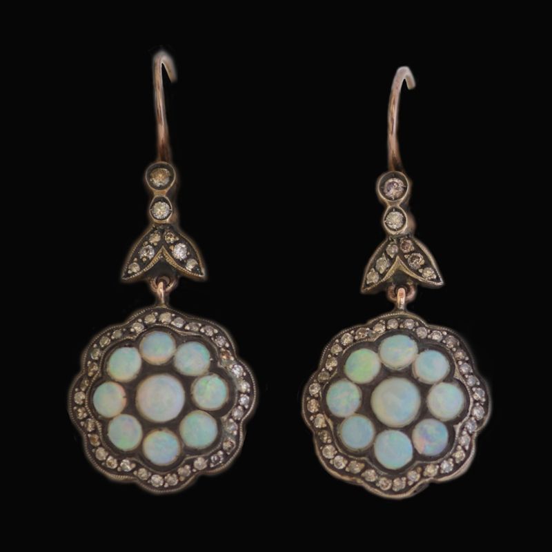 Diamant en opaal oorbellen - afbeelding 1