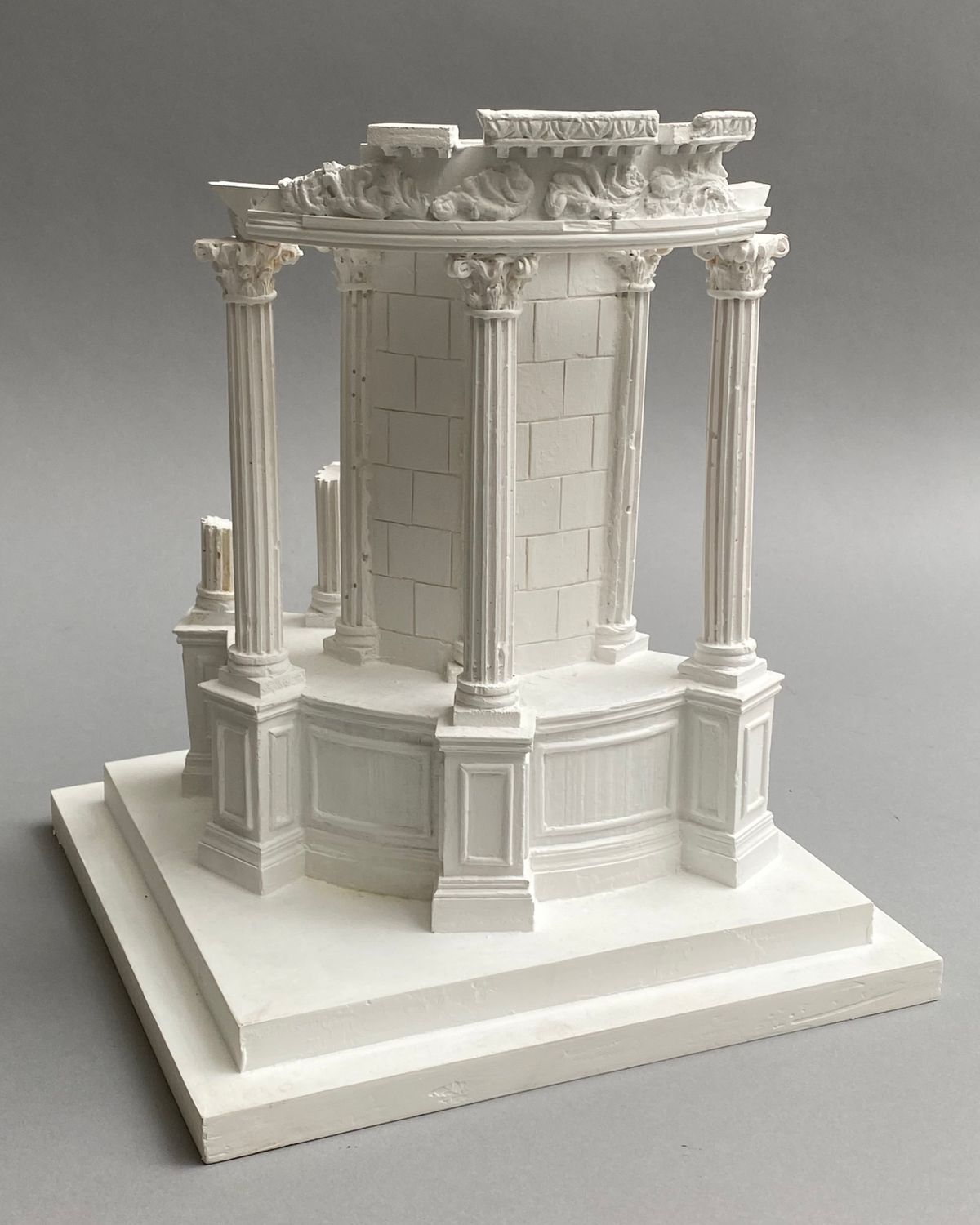 Scale model Temple of Vesta - image 1