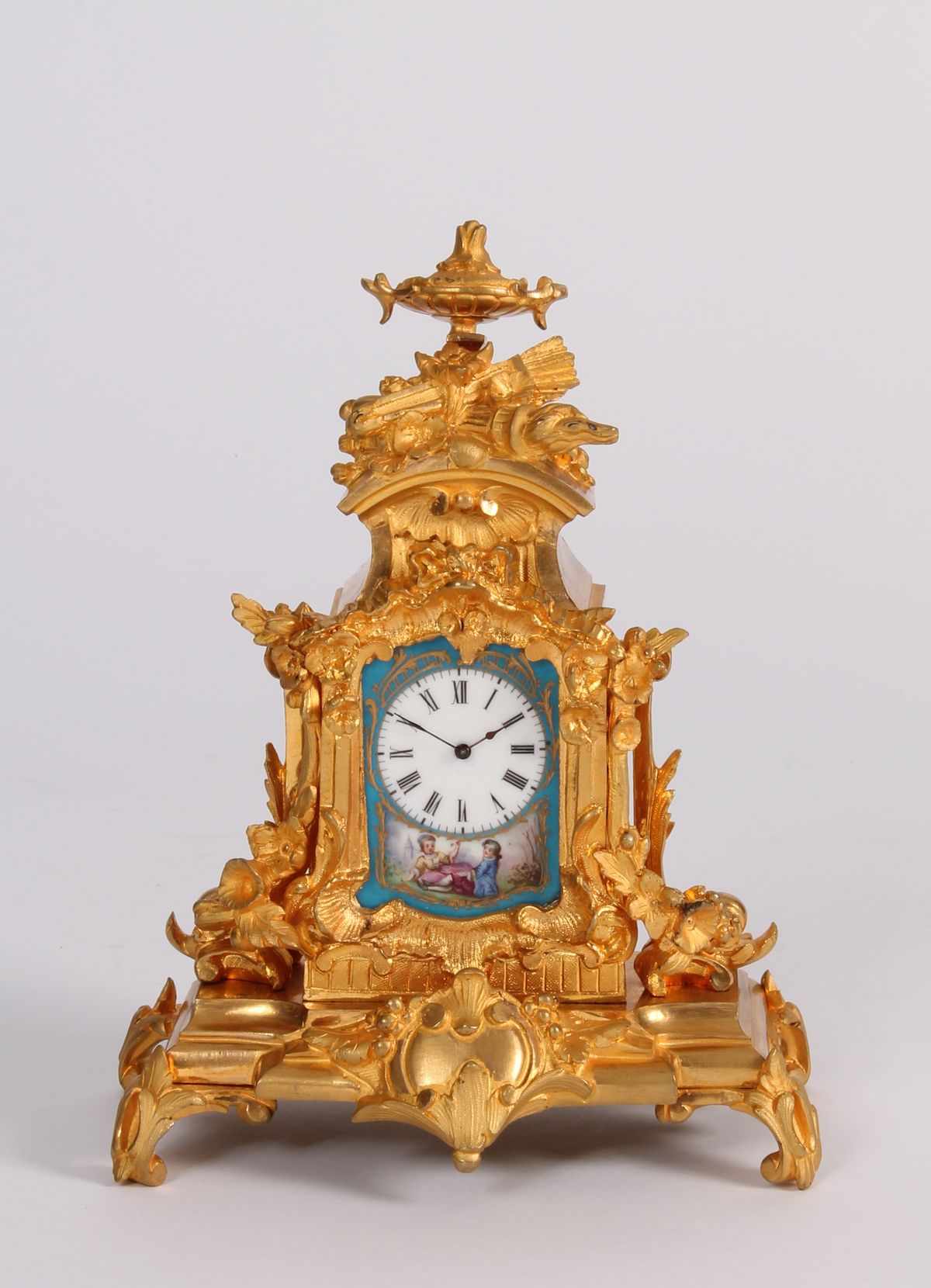Een miniatuur Frans Napoleon III verguld brons en Sèvres pendule, omstreeks 1870 - afbeelding 1