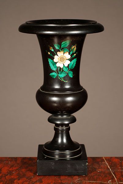 A decorative Italian black marble urn with malachite inlay, circa 1880 - image 1