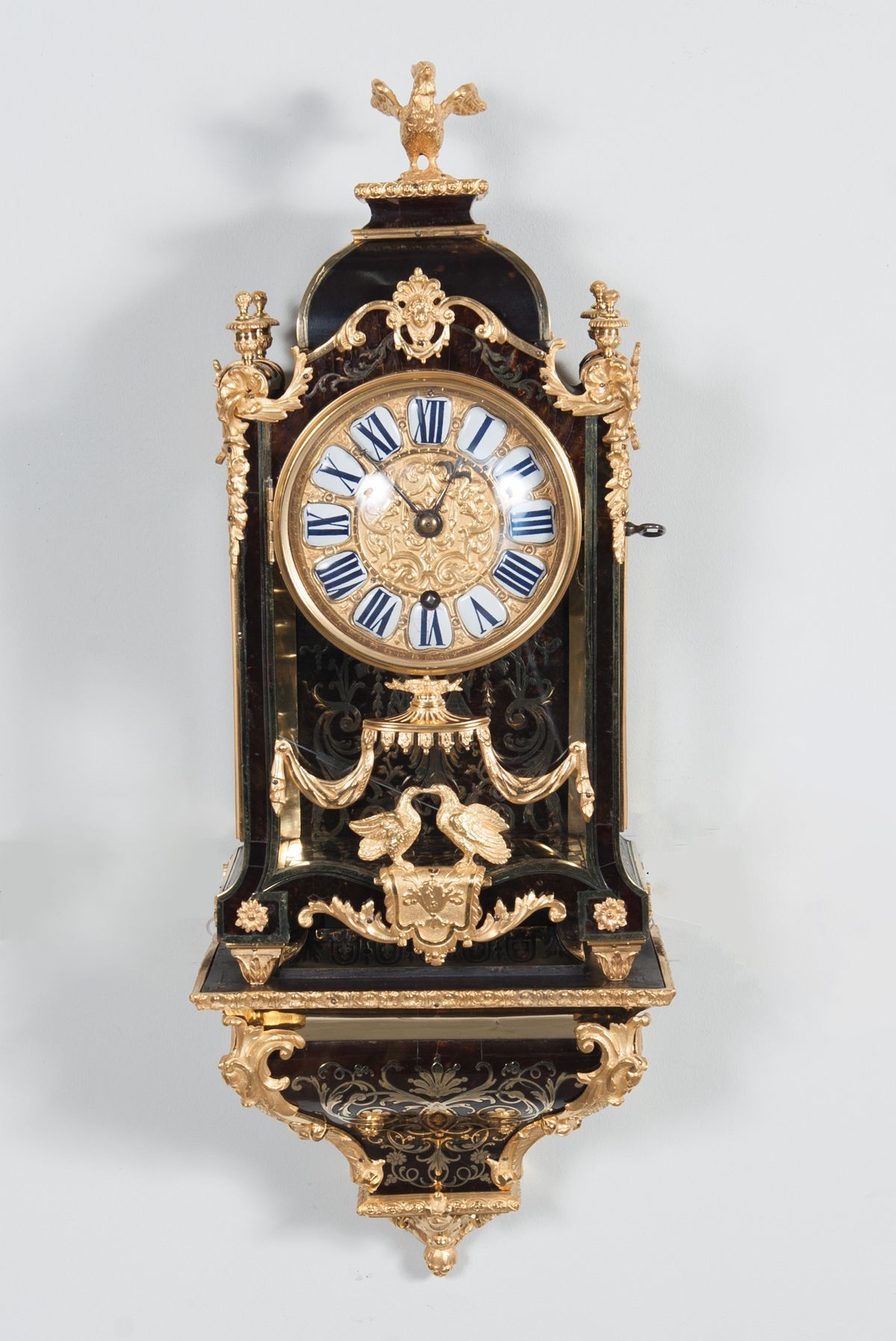 Small Decorative Louis XIV Boulle Inlaid Bracket Clock, circa 1720 - image 1