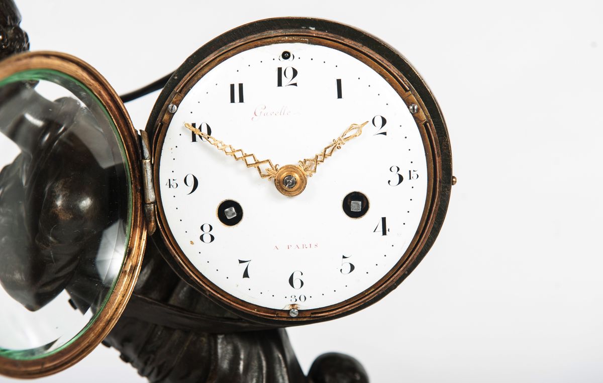 A good and very unusual Louis XVI mantel clock circa 1780 - image 1