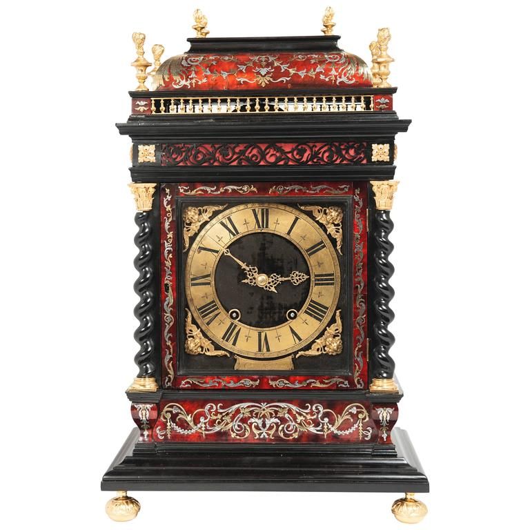An important and very unusual French 'Religieuse' Table Clock, circa 1680 - image 1