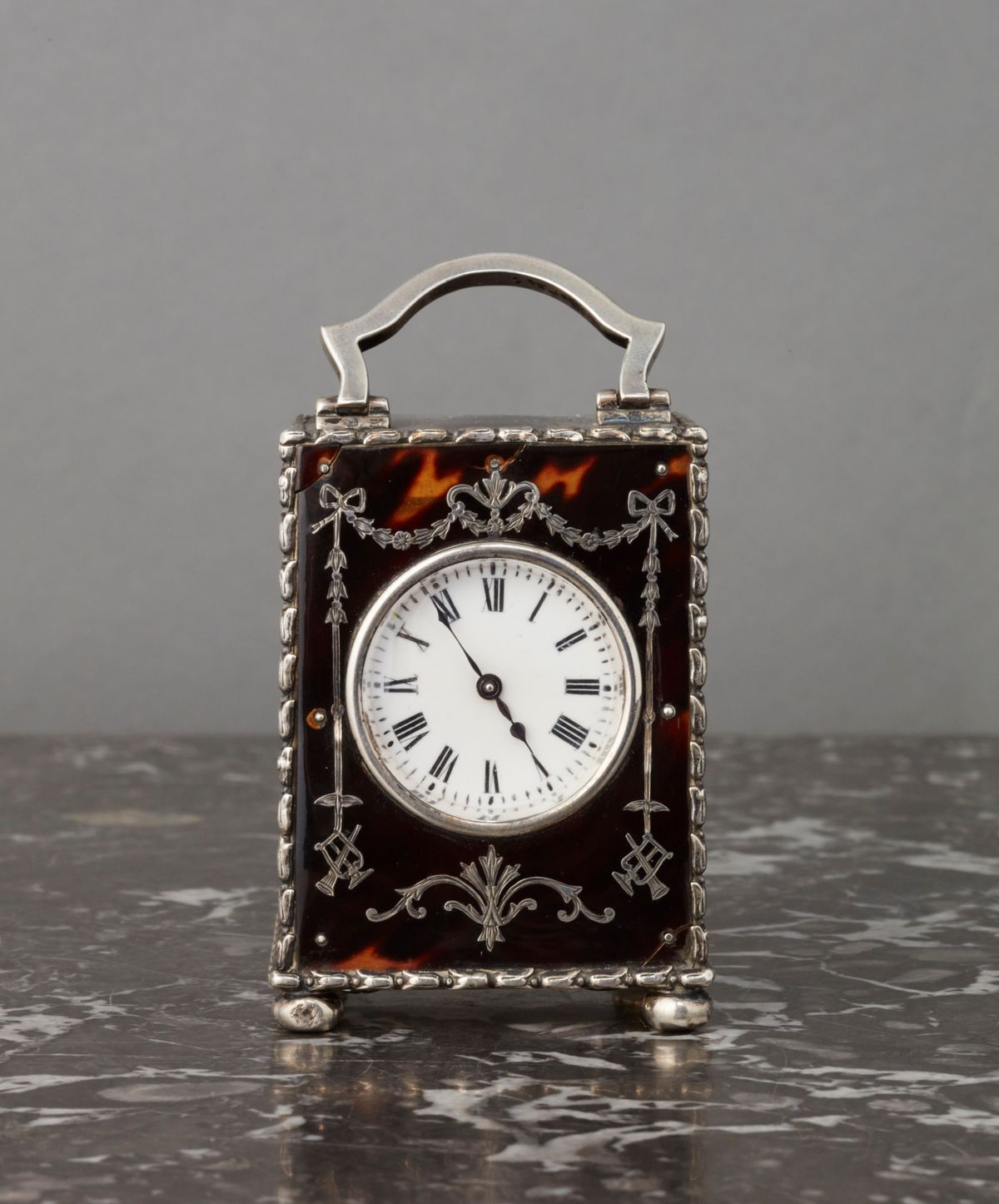 The small English tortoiseshell and silver carriage clock circa 1902 - afbeelding 1