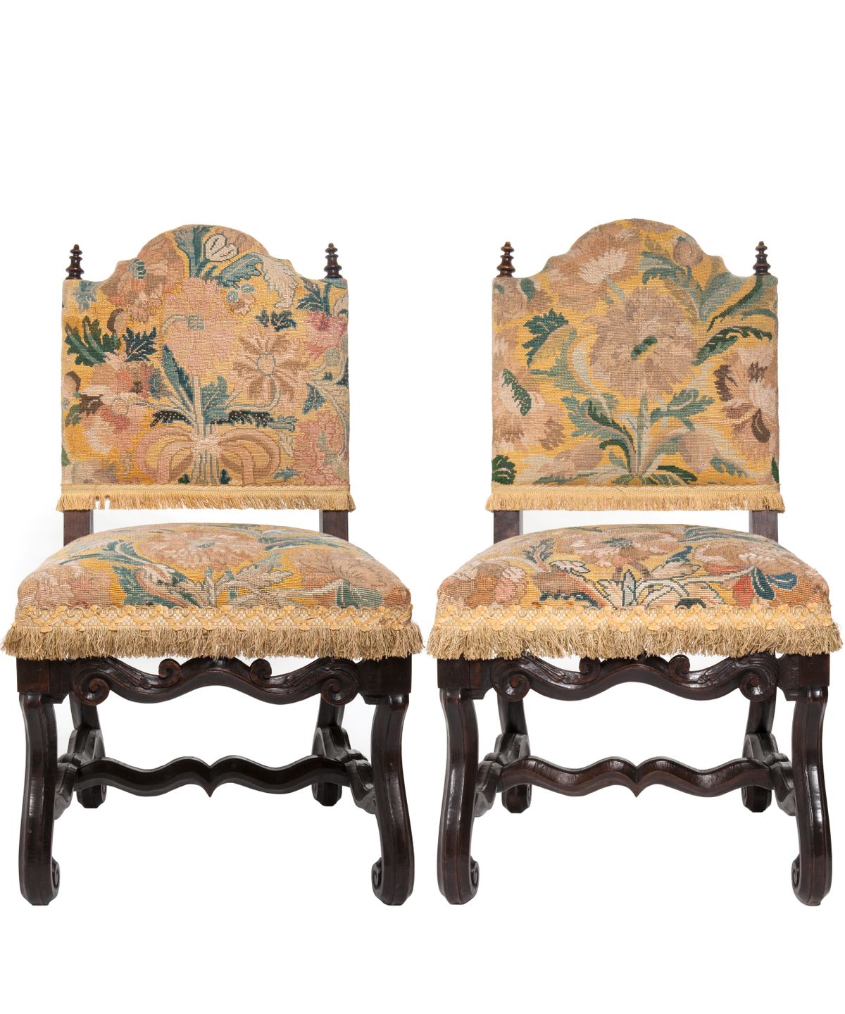 A Pair of Tapestry Upholstered Chestnut Louis XIV Chairs - afbeelding 1