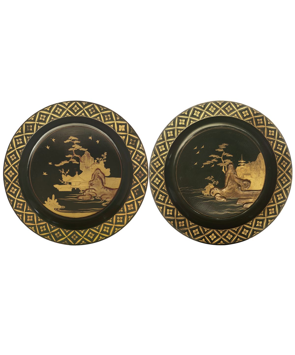 A Pair Japanese Export Black Lacquered Woden Plates - Edo period - image 1
