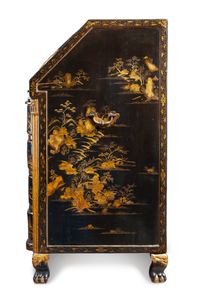 A Chinese Export Lacquer Bureau - image 4
