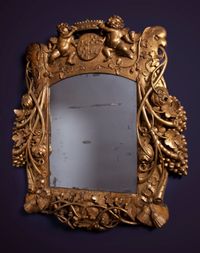 A Louis Quartorze mirror with a coat of arms of VOC governor Cornelis Kien - afbeelding 1