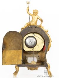 A very rare small French Louis XV ormolu bracket clock, Leroy A Paris, circa 1745 - image 5