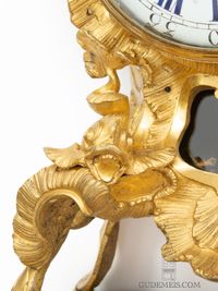 A very rare small French Louis XV ormolu bracket clock, Leroy A Paris, circa 1745 - image 6