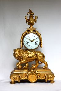 Leeuw – Louis XVI – Pendule – met het medaillon van Lodewijk XVI - afbeelding 2