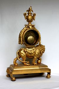 Leeuw – Louis XVI – Pendule – met het medaillon van Lodewijk XVI - afbeelding 3