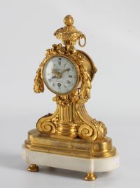 Een kleine Frans Louis XVI vuurverguld bronzen pendule, Imbert L'aîné, circa 1765 - afbeelding 2
