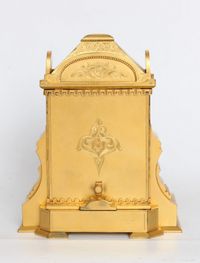 Een Engels gegraveerd 'Cole type' verguld tafelklokje, Manoah Rhodes, circa 1860 - afbeelding 6