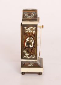 Een miniatuur Oostenrijks ivoor en Boulle zappler klokje, circa 1840 - afbeelding 3