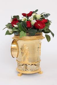 Een fraaie Franse Empire verguld bronzen vaaspendule, Angevin A Paris, circa 1800 - afbeelding 6