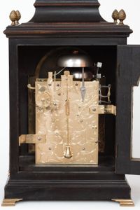An English table clock with date and moonphase for the Dutch market, James Smith, circa 1770 - image 7