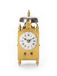 Une petite horloge de table en laiton française miniature avec carillon, vers 1780. - image 2