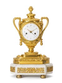 Eine große französische Louis XVI vergoldete Bronzevasenuhr, Osmond und Tavernier A Paris, um 1770. - image 2