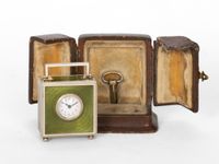 Een Zwitsers Art Deco guilloche emaillen miniatuur klokje, circa 1930. - afbeelding 3