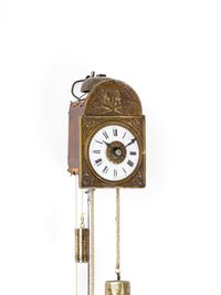 Une petite horloge murale miniature allemande du Sud "Sorg" avec réveil, vers 1840. - image 1