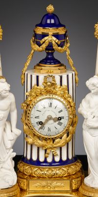 French Louis XVI Pendule with biscuit and porcelaine de Sèvres - image 4