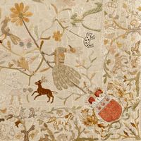 Chinese embroidered silk bedspread - image 2