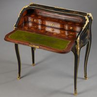 French Louis XV Lacquered Bureau, attributed to J.P. Latz - image 3