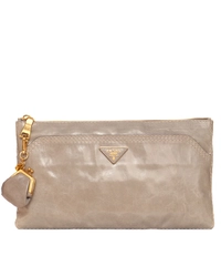 Prada Vitello Shine Pochette in Pomice Leer