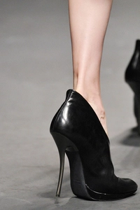 FW 2010 Lanvin Runway Stiletto Heel Booties