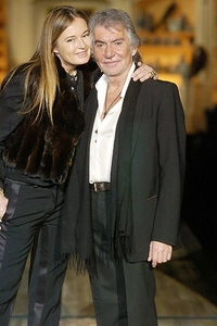 FW 2005 Roberto Cavalli Runway Chinchilla Fur Brown Sleeveless Jacket