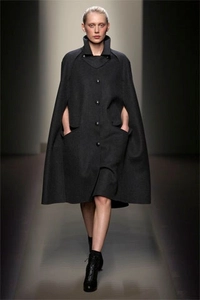 Prefall 2009 Bottega Veneta Runway Cape Antracite