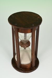 A Dutch Hourglass - image 4
