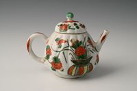 A Chinese porcelain teapot - image 3