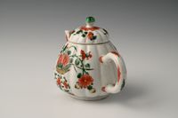 A Chinese porcelain teapot - image 2