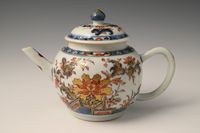 A Chinese porcelain Imari teapot with floral decor - image 1
