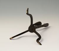 A rare bronze candle holder - image 7