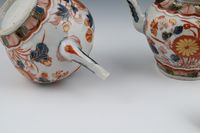 A pair of Chinese porcelain  Imari teapots - image 4