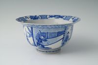 A Japanese porcelain “Klapmuts” bowl - image 4