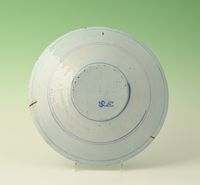 A pair of Delftware Chinoiserie plates - image 5