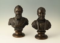 A pair of bronze busts - image 1